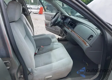 2003 Ford Crown Victoria Standard из США, поврежденный, VIN 2FAFP73WX3X182848